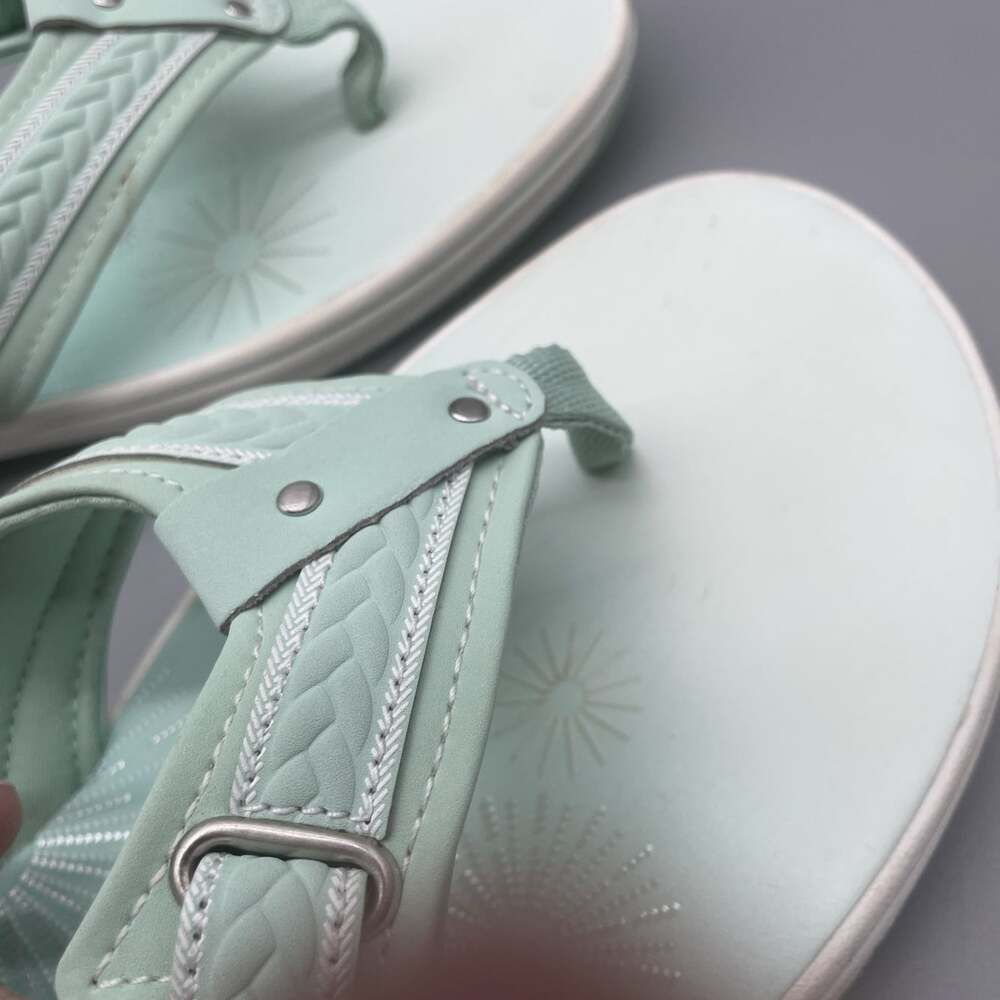 Clarks Women's Cloudsteppers Mint Breeze Sun Sz 12 Cushion soft Adjustable Strap - Picture 8 of 10